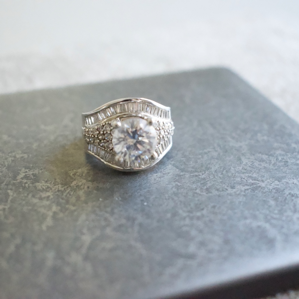 White Diamond Simulant Statement Ring - image 2